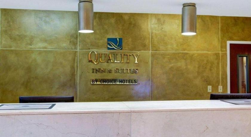 Quality Inn & Suites Airport Austin Exterior foto